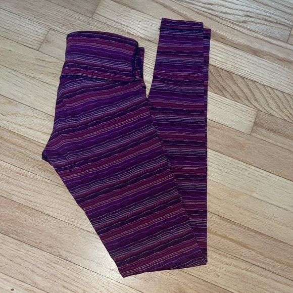 Lululemon Purple/Black TALL Leggings -4 - Picture 1 of 5